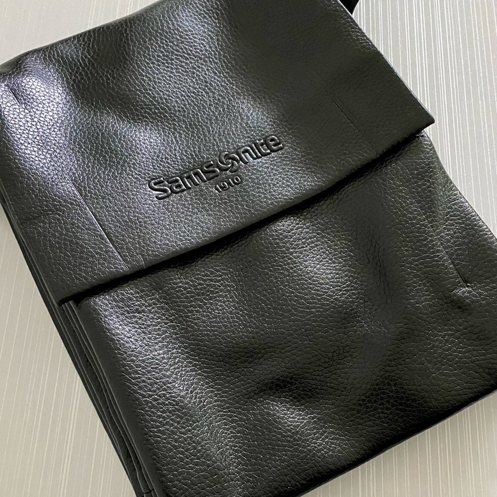 Men’s crossbody bag